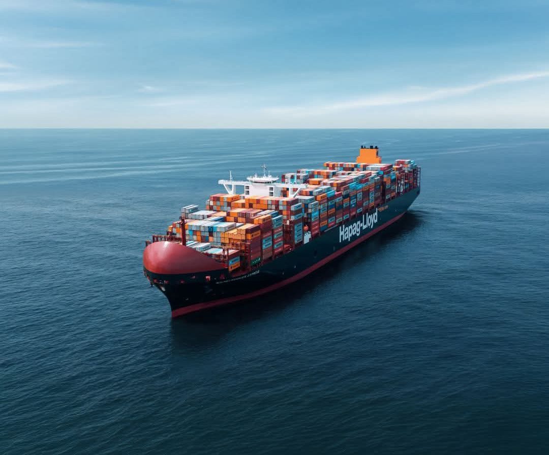 Cargo ship british marine e1770130613264